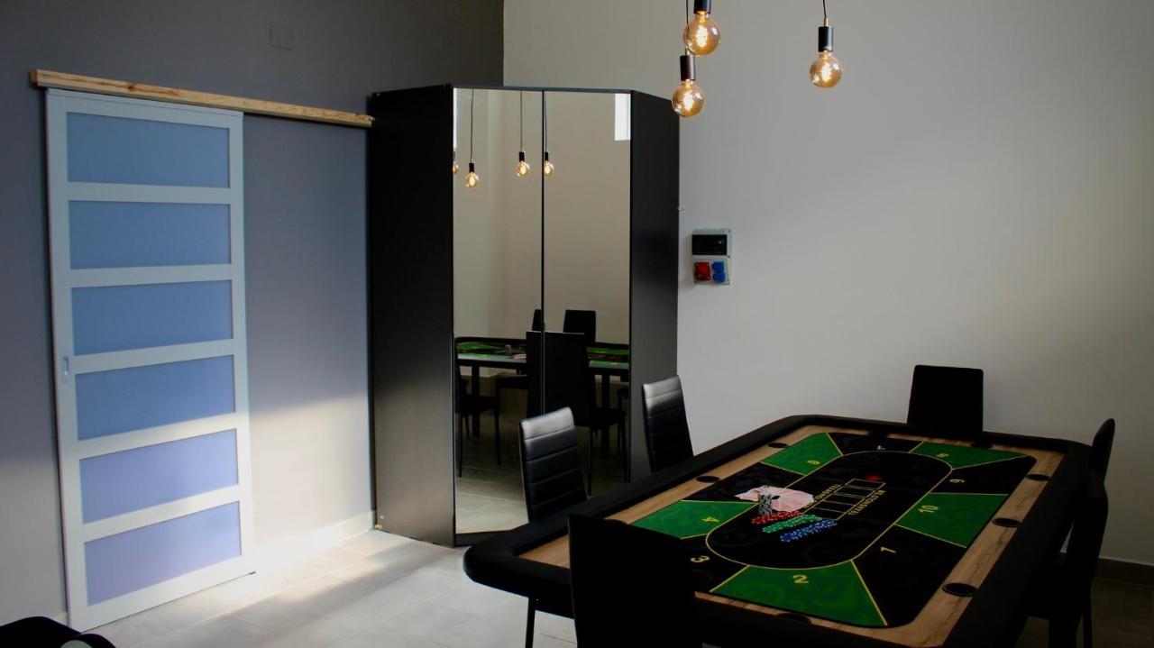 Applegarden Villa เดเบรตเซน ภายนอก รูปภาพ